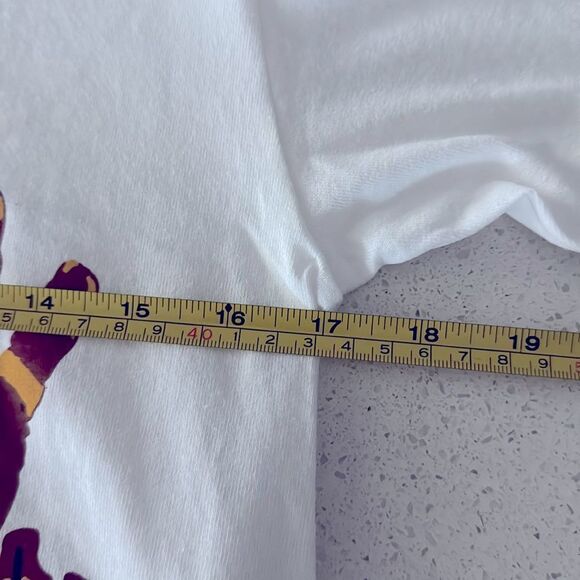 NWT Round Two Chicago Bulls Graphic T-Shirt Short Sleeves S NYC - Picture 7 of 7